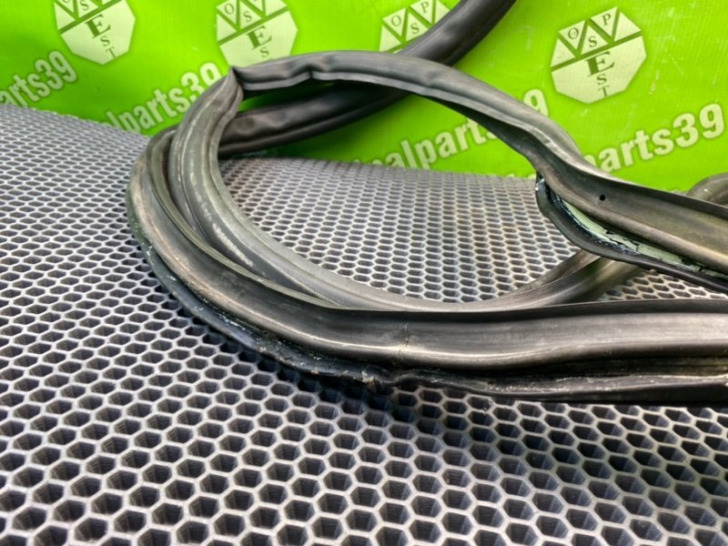 Уплотнительная резинка двери багажника, 1000 рублей, Калининград