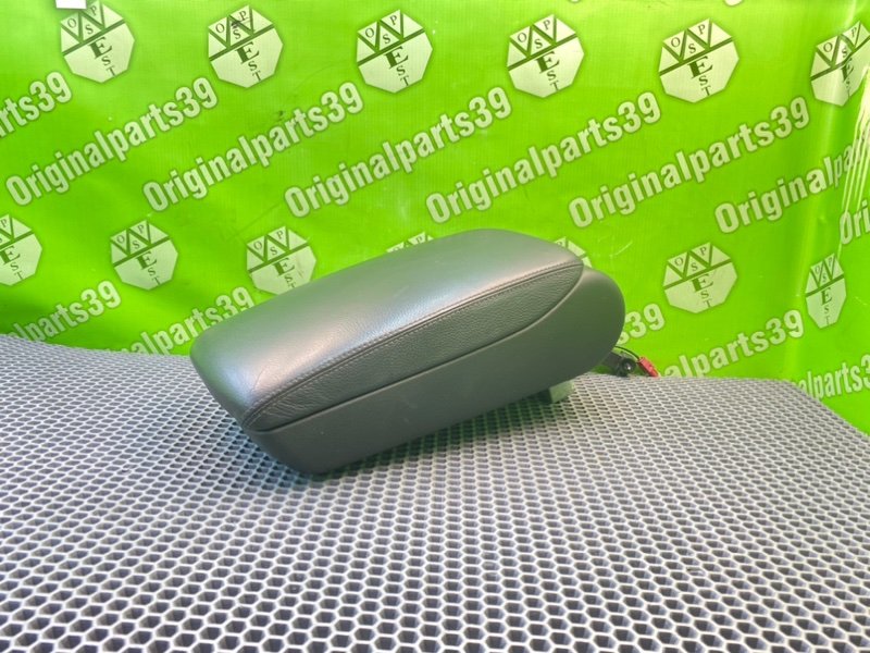 Подлокотник, 3100 рублей, Калининград