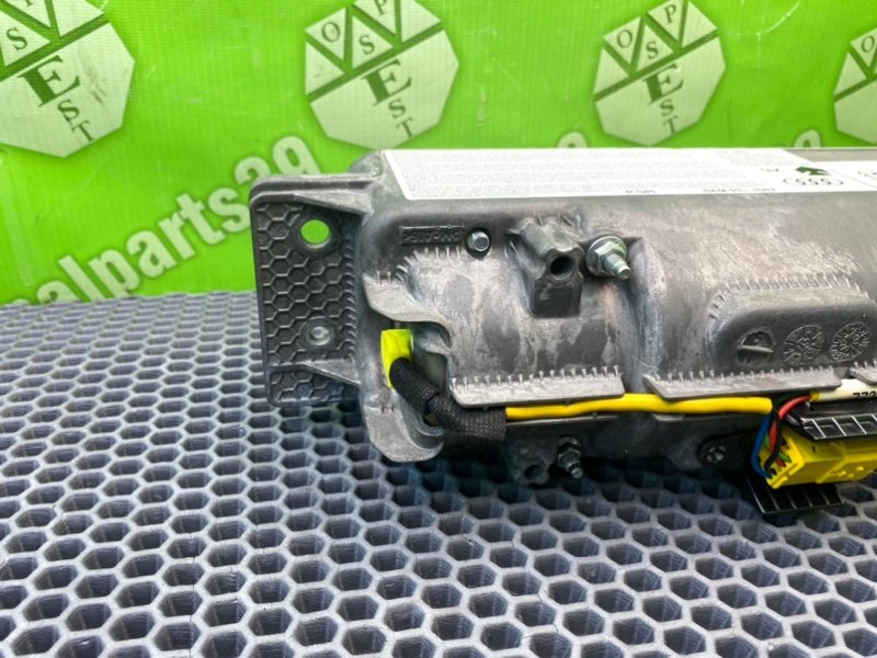 Подушка безопасности, 3100 рублей, Калининград