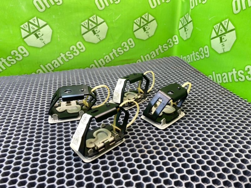 Кронштейн полки багажника, 1800 рублей, Калининград