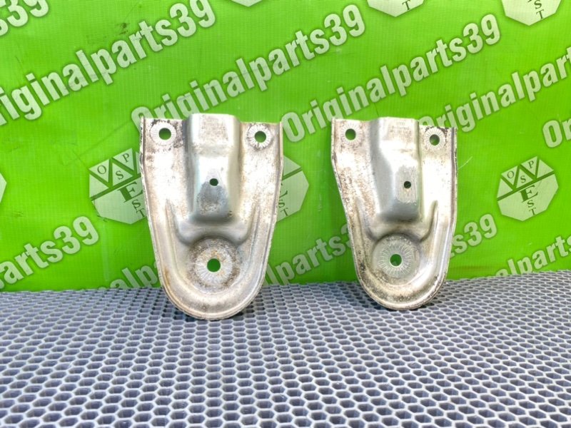 Кронштейн, 1600 рублей, Калининград