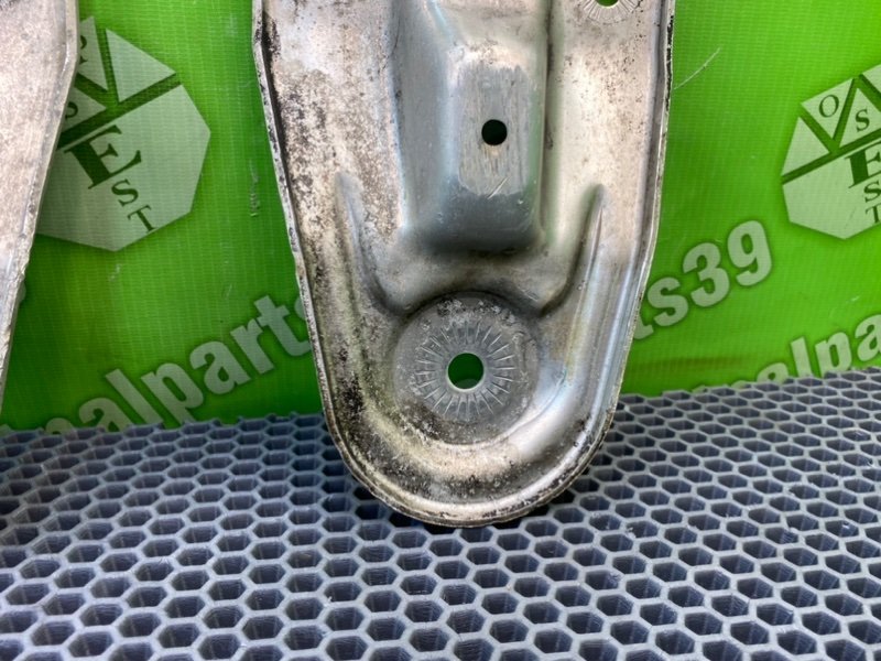 Кронштейн, 1600 рублей, Калининград