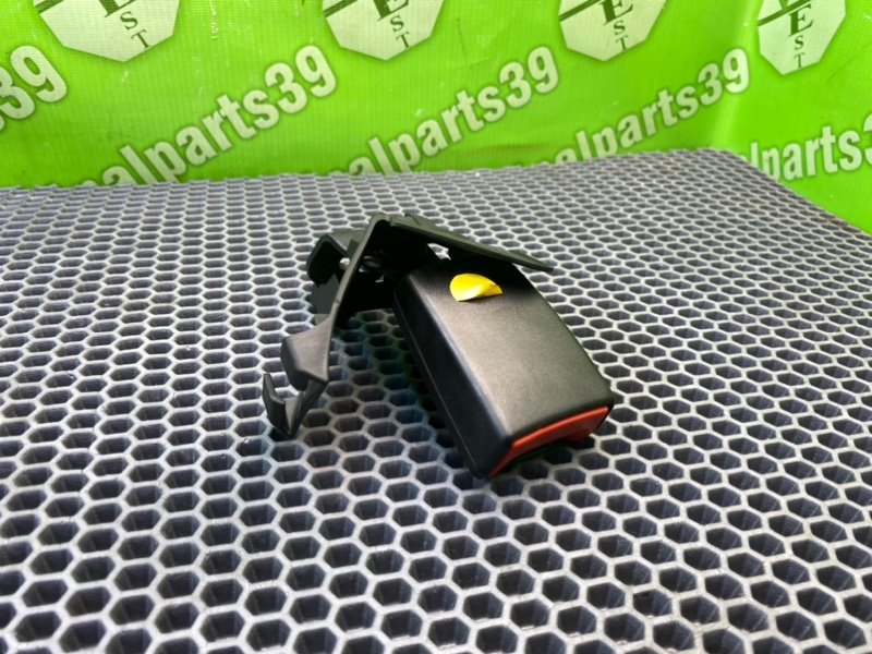 Замок ремня безопасности, 500 рублей, Калининград