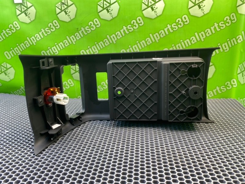 Накладка консоли, 1700 рублей, Калининград