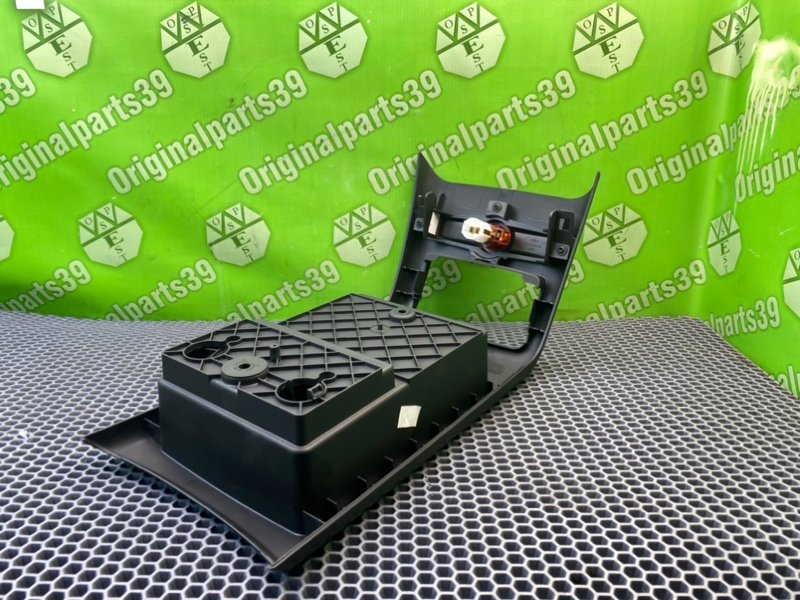 Накладка консоли, 1700 рублей, Калининград