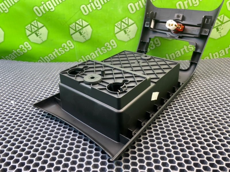 Накладка консоли, 1700 рублей, Калининград