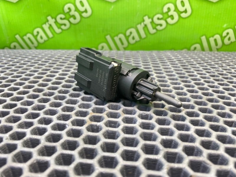 Концевик стоп-сигнала, 1000 рублей, Калининград