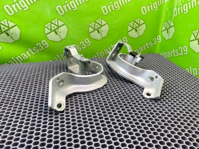 Петли багажника, 1900 рублей, Калининград