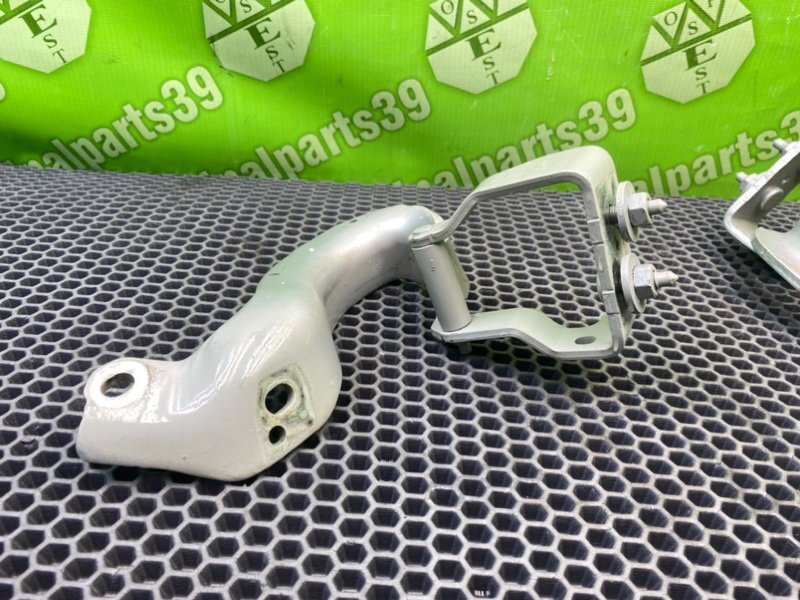 Петли багажника, 1900 рублей, Калининград