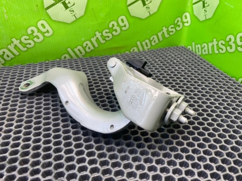 Петли багажника, 1900 рублей, Калининград