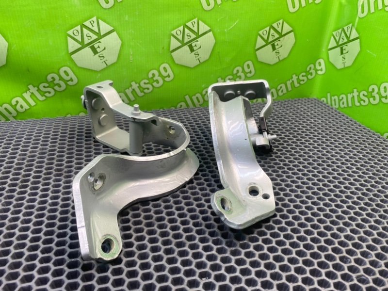 Петли багажника, 1900 рублей, Калининград