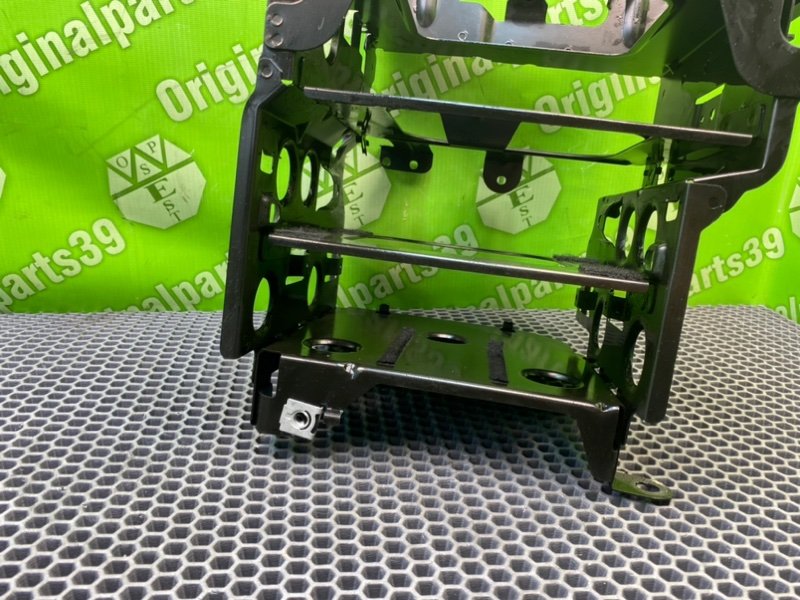 Кронштейн, 800 рублей, Калининград