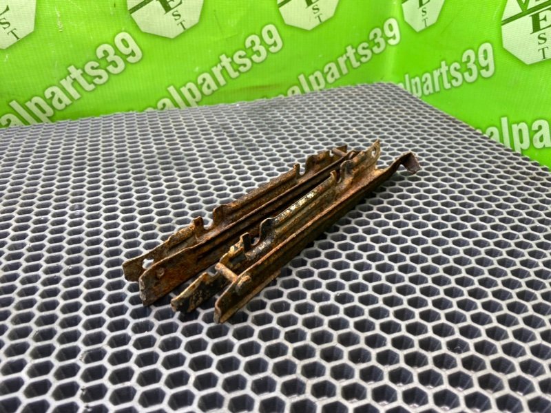 Кронштейн бампера, 1600 рублей, Калининград