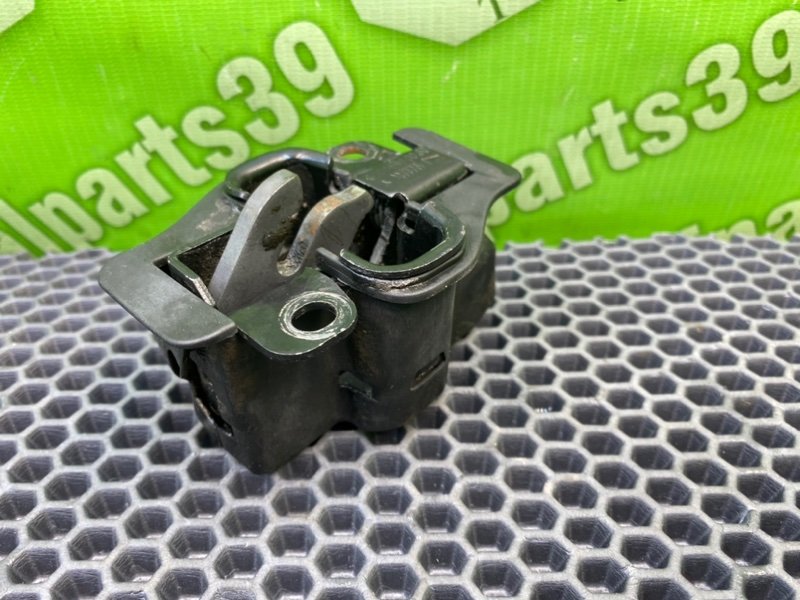 Замок капота, 800 рублей, Калининград