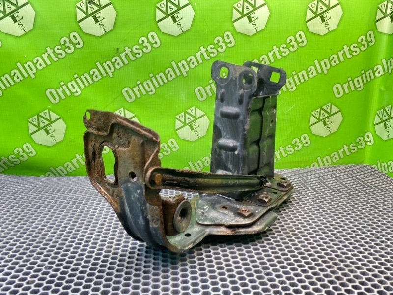 Кронштейн бампера, 1600 рублей, Калининград