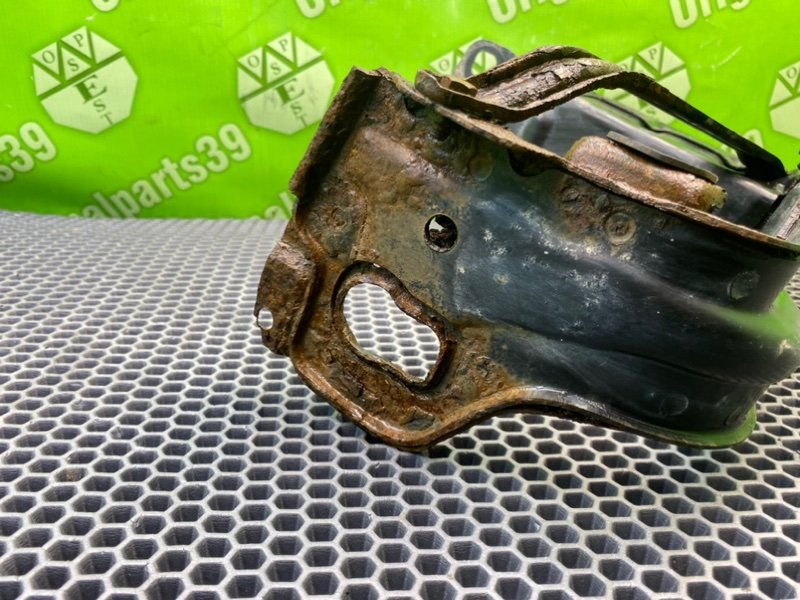 Кронштейн бампера, 1600 рублей, Калининград