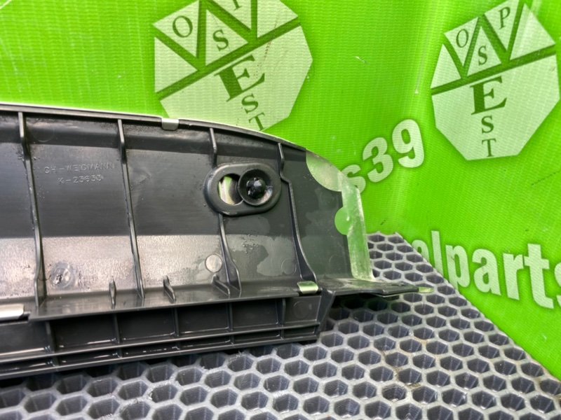 Накладка замка багажника, 1200 рублей, Калининград