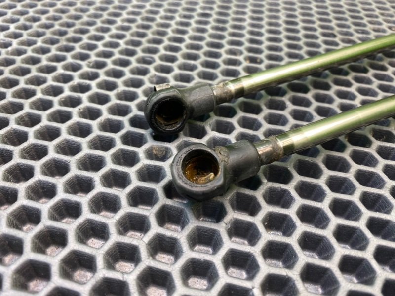 Амортизаторы багажника, 1000 рублей, Калининград