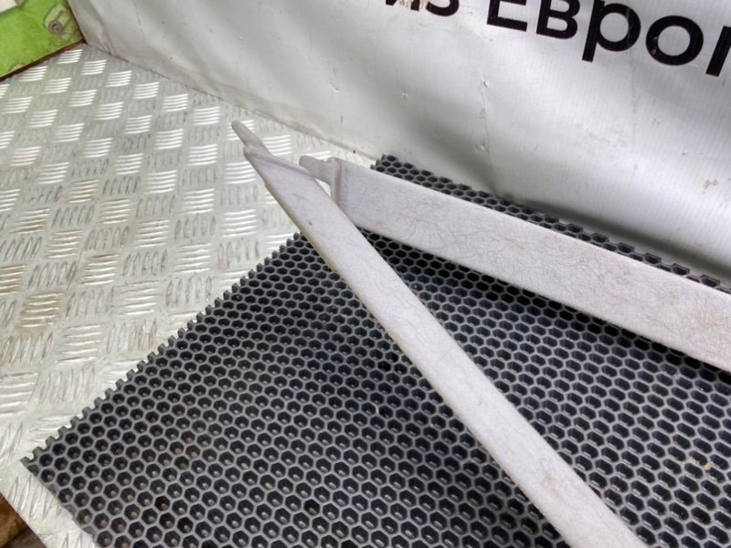 Обшивки стоек, 1000 рублей, Калининград