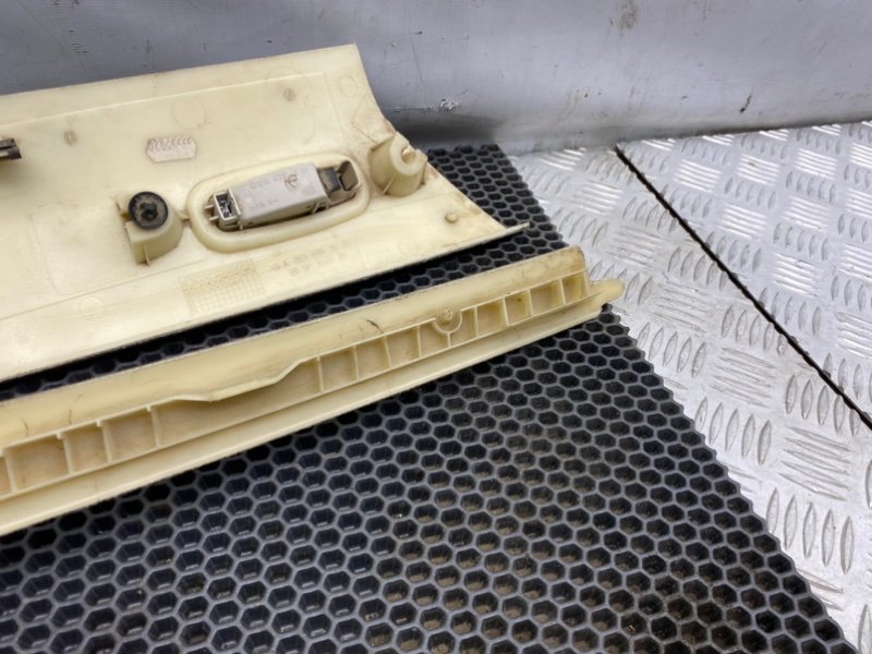 Обшивки стоек, 1000 рублей, Калининград