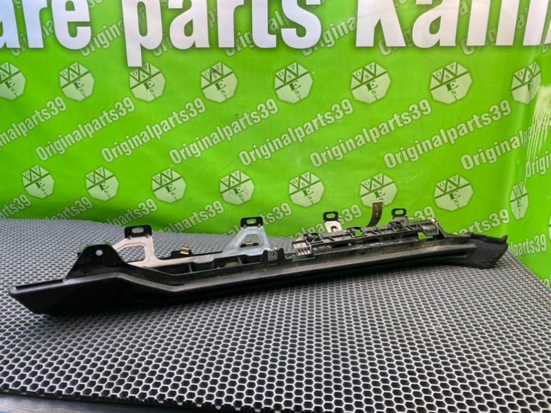 Направляющая шторки багажника, 1600 рублей, Калининград