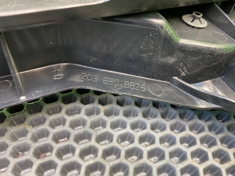 Направляющая шторки багажника, 1600 рублей, Калининград