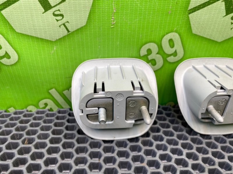 Крючки потолка, 1000 рублей, Калининград