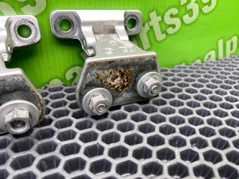 Петли багажника, 1600 рублей, Калининград