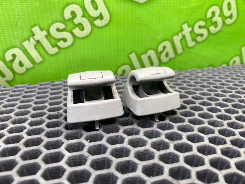 Крепление солнцезащитного козырька, 1000 рублей, Калининград