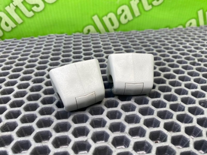 Крепление солнцезащитного козырька, 1000 рублей, Калининград