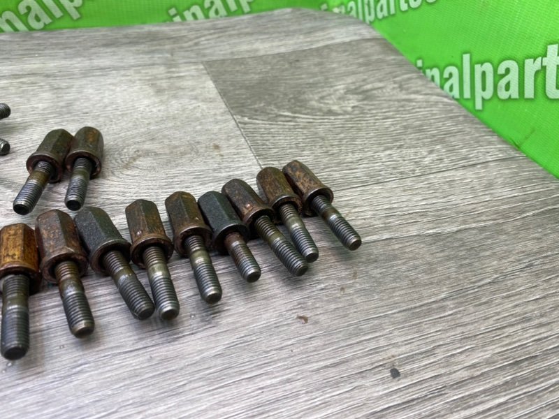 Болты, 2000 рублей, Калининград