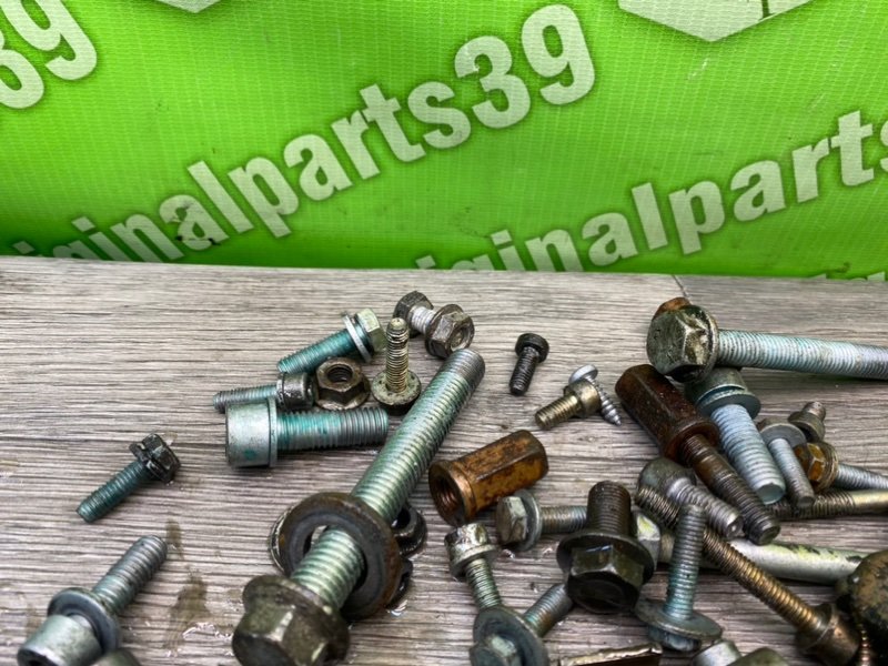 Болты, 2000 рублей, Калининград