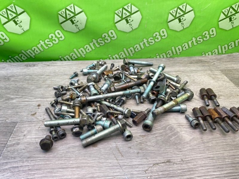 Болты, 2000 рублей, Калининград