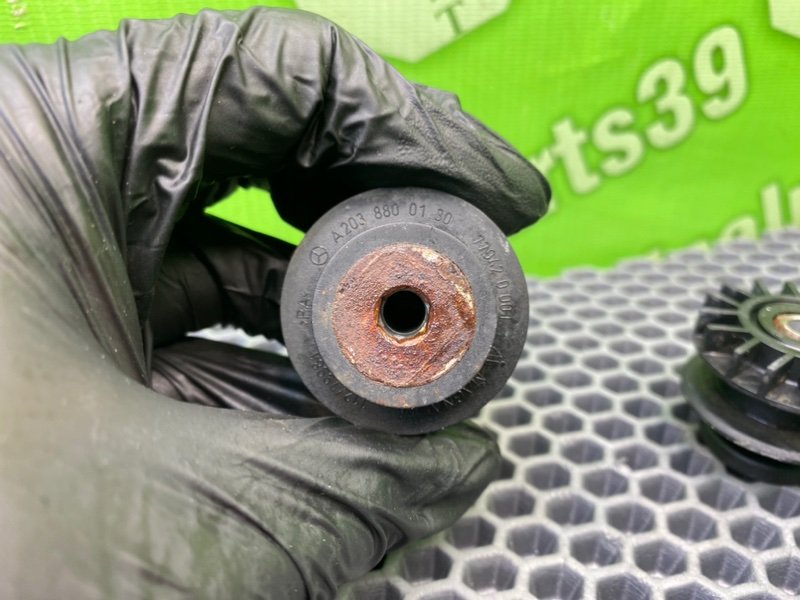 Кронштейны, 1000 рублей, Калининград