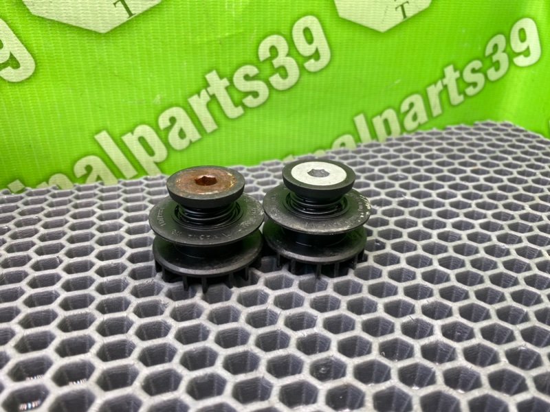 Кронштейны, 1000 рублей, Калининград