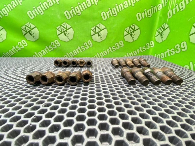 Колесные болты, 1700 рублей, Тверь