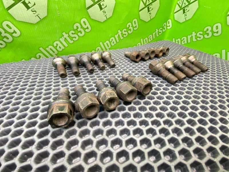 Колесные болты, 1700 рублей, Тверь