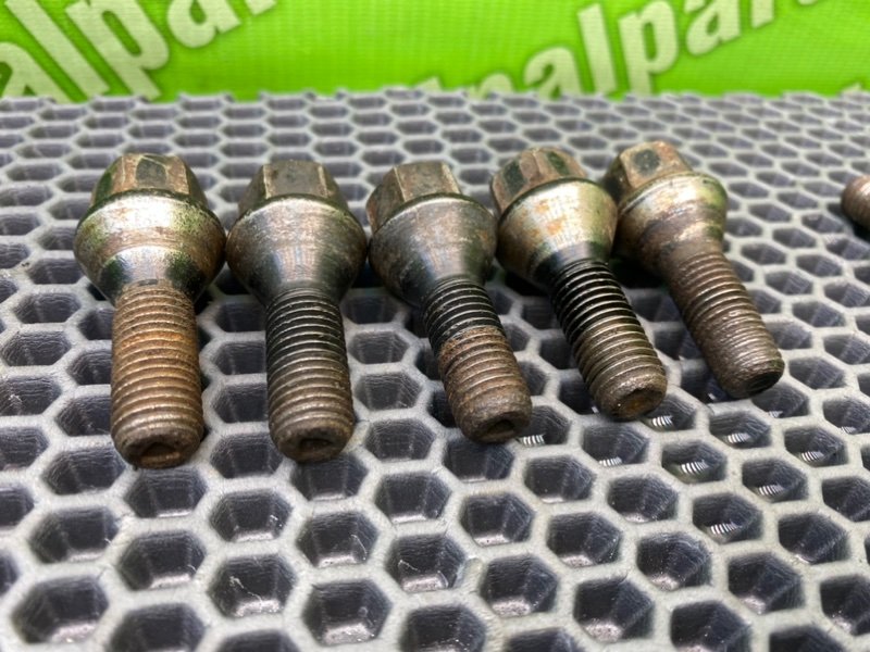 Колесные болты, 1700 рублей, Тверь