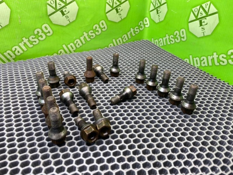 Колесные болты, 1700 рублей, Тверь