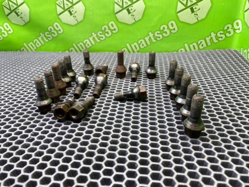 Колесные болты, 1700 рублей, Тверь