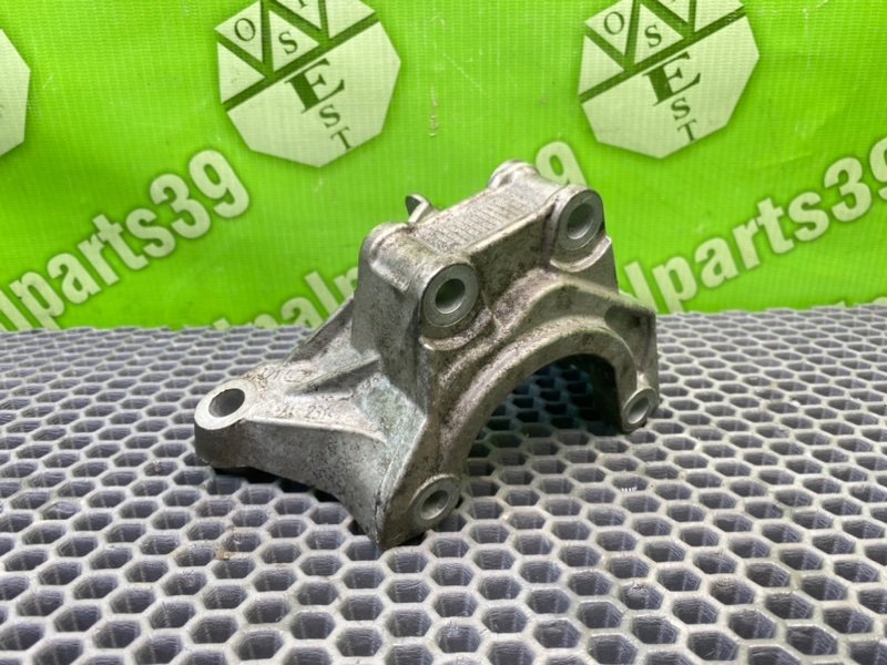 Кронштейн ГУР, 900 рублей, Калининград