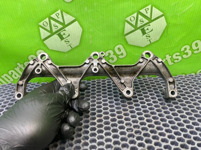 Кронштейн, 700 рублей, Калининград