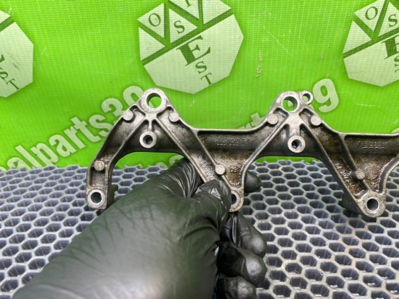 Кронштейн, 700 рублей, Калининград