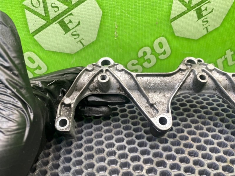 Кронштейн, 700 рублей, Калининград