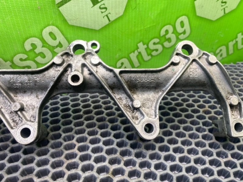 Кронштейн, 700 рублей, Калининград