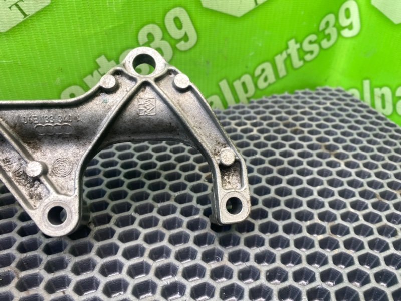 Кронштейн, 700 рублей, Калининград