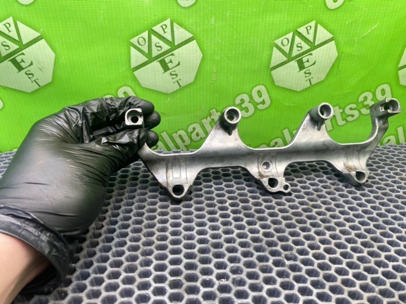 Кронштейн, 700 рублей, Калининград