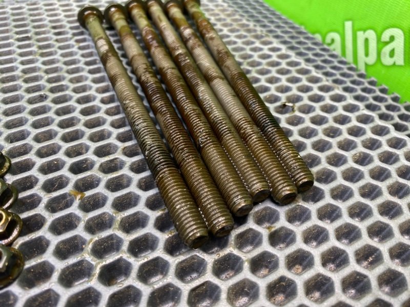 Болты двигателя, 1400 рублей, Калининград