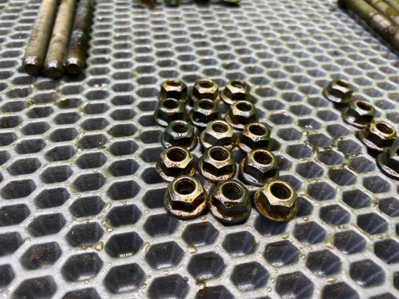 Болты двигателя, 1400 рублей, Калининград