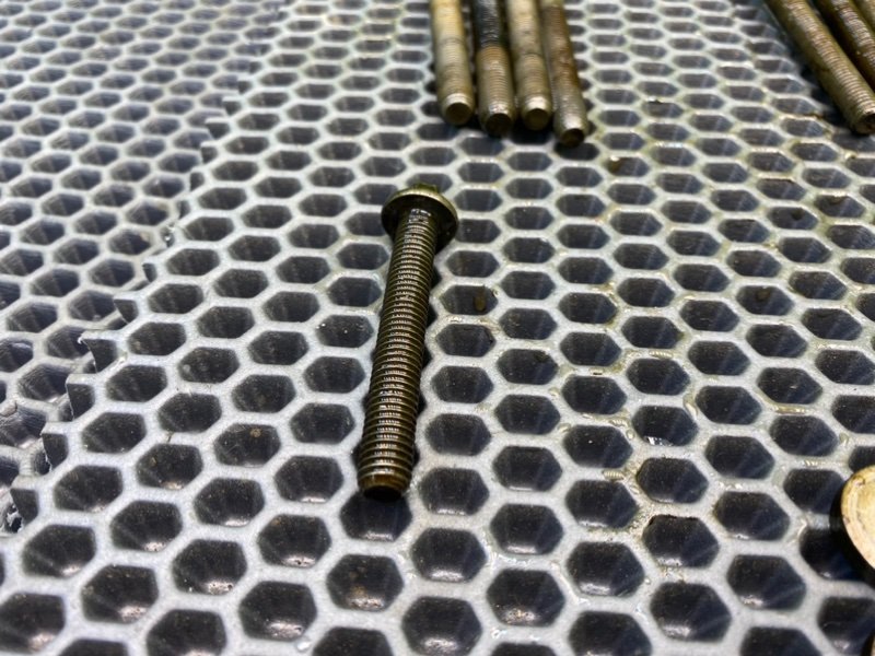 Болты двигателя, 1400 рублей, Калининград